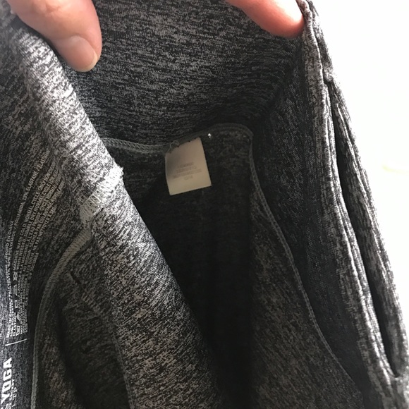 • Victoria's Secret yoga leggings • workout pants - Picture 7 of 8